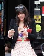 Daisy Lowe デイジー・ロウ