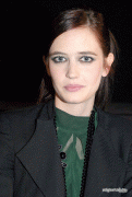 5ce05d43075726.gif