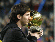 Messi Presents Balon d'Or to Camp Nou